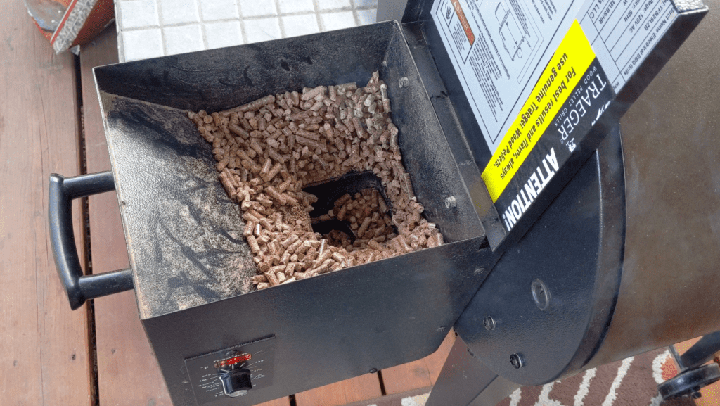 Traeger hopper with wood pellets tunneling